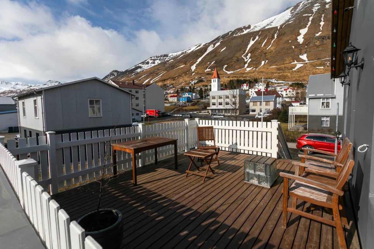 Hotel Siglunes Siglufjordur Exterior photo