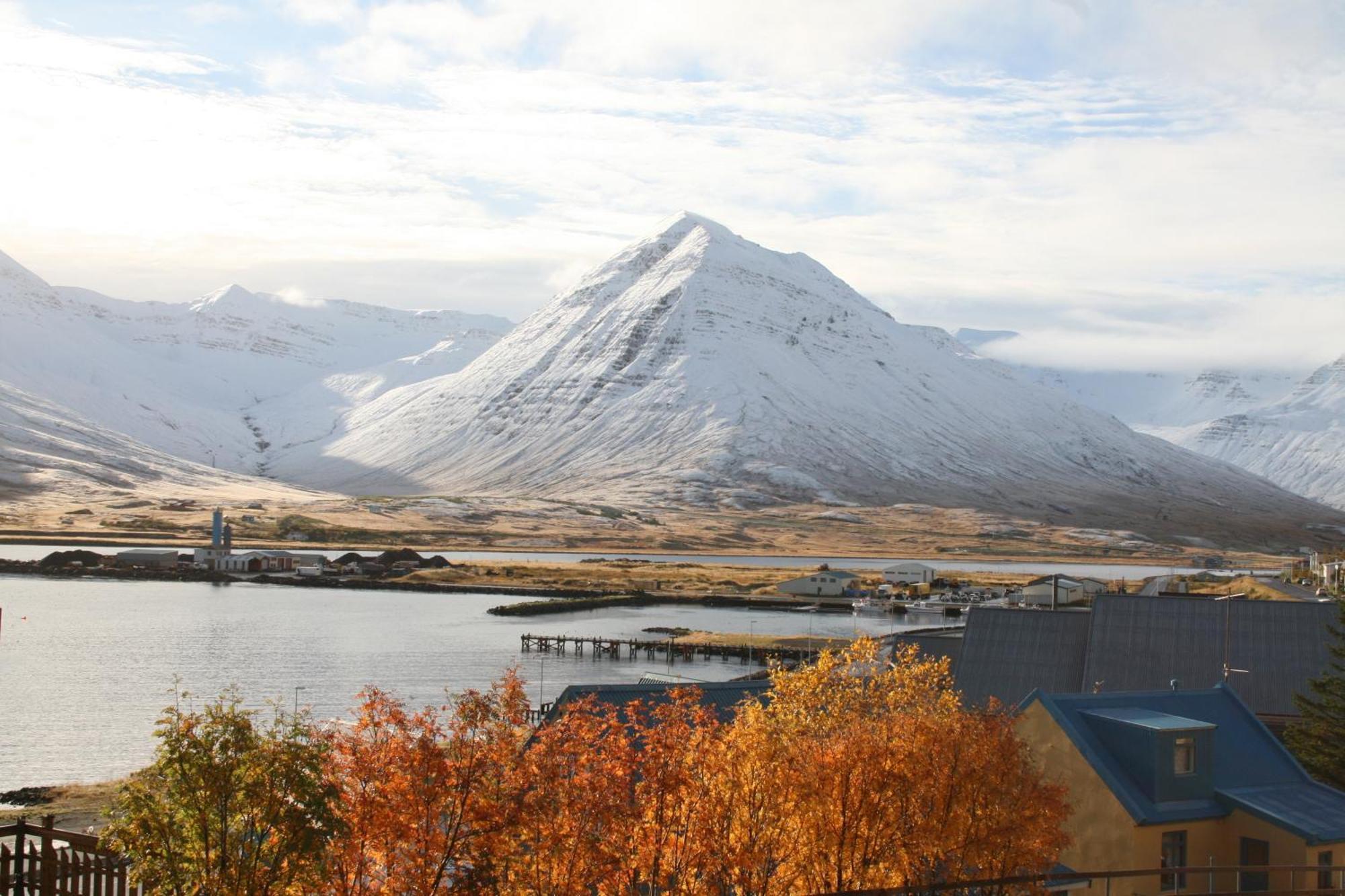 Hotel Siglunes Siglufjordur Exterior photo